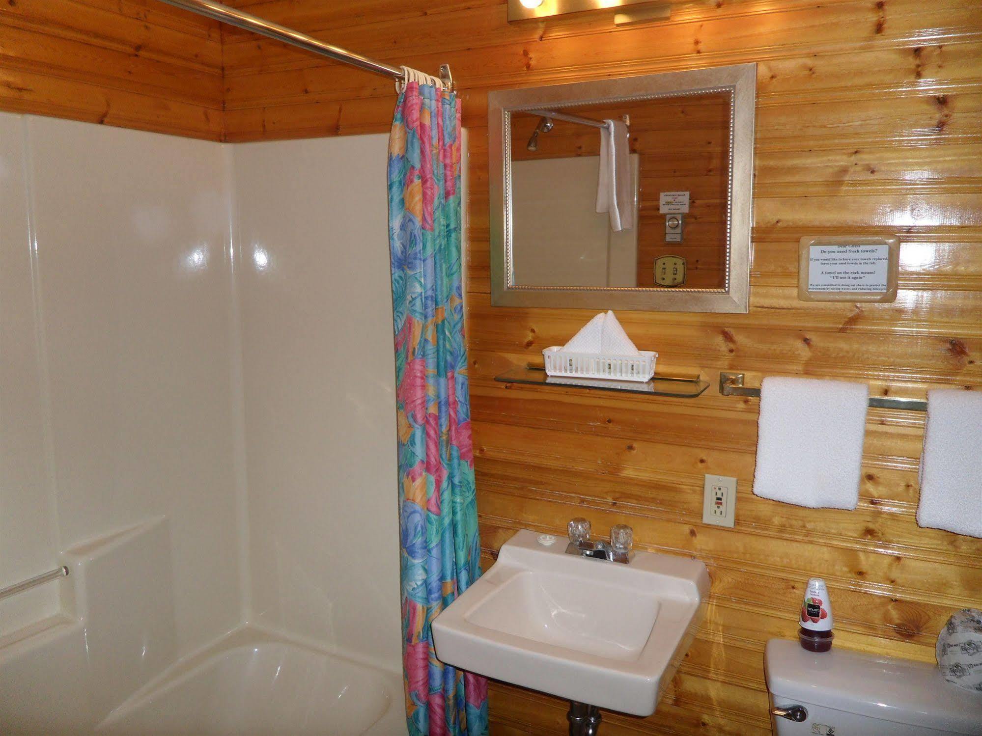 Hillcrest Motel Saint John Bagian luar foto